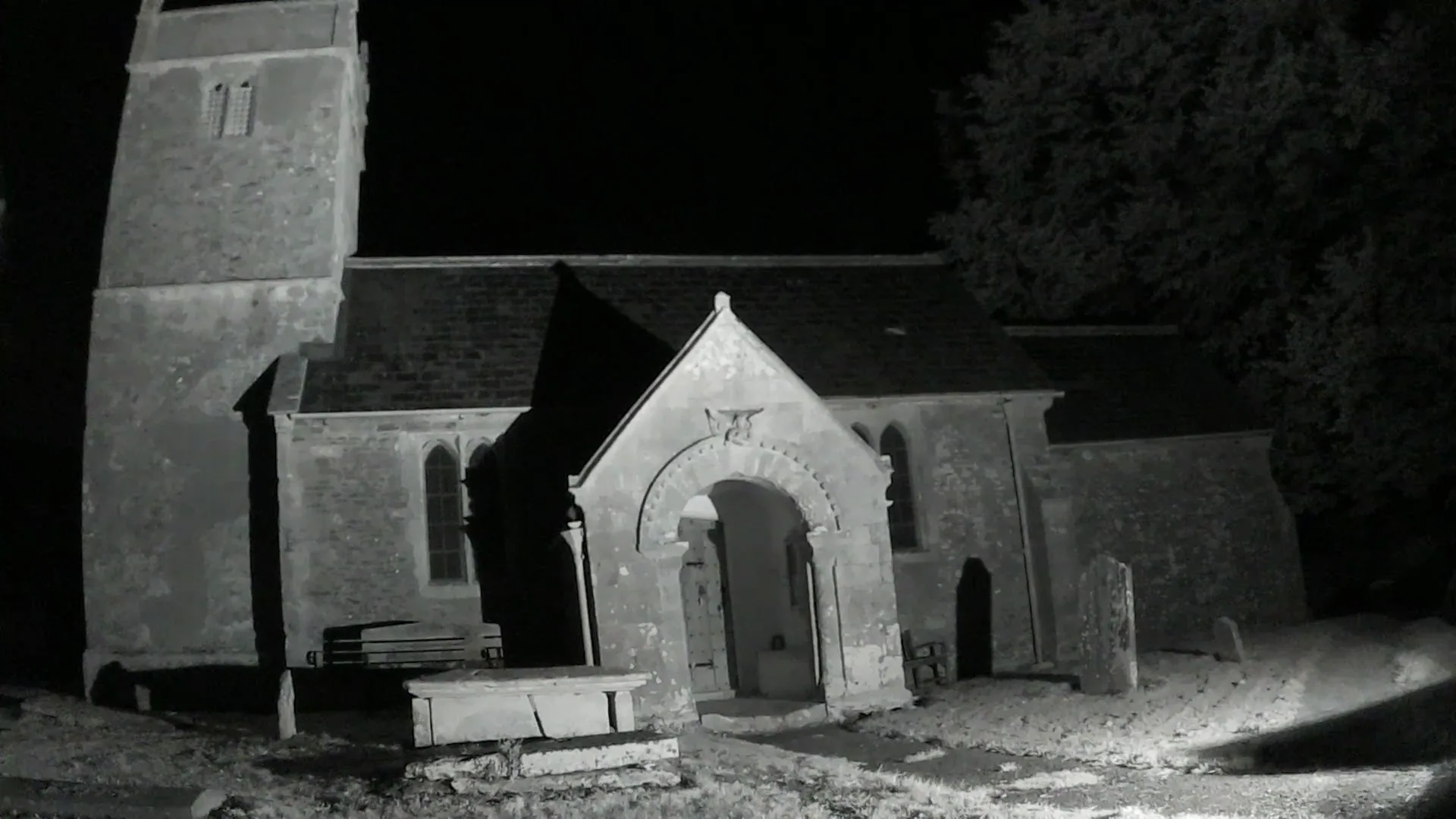 Infrared image of a Church from Reflex Lynx and external IR floodlight